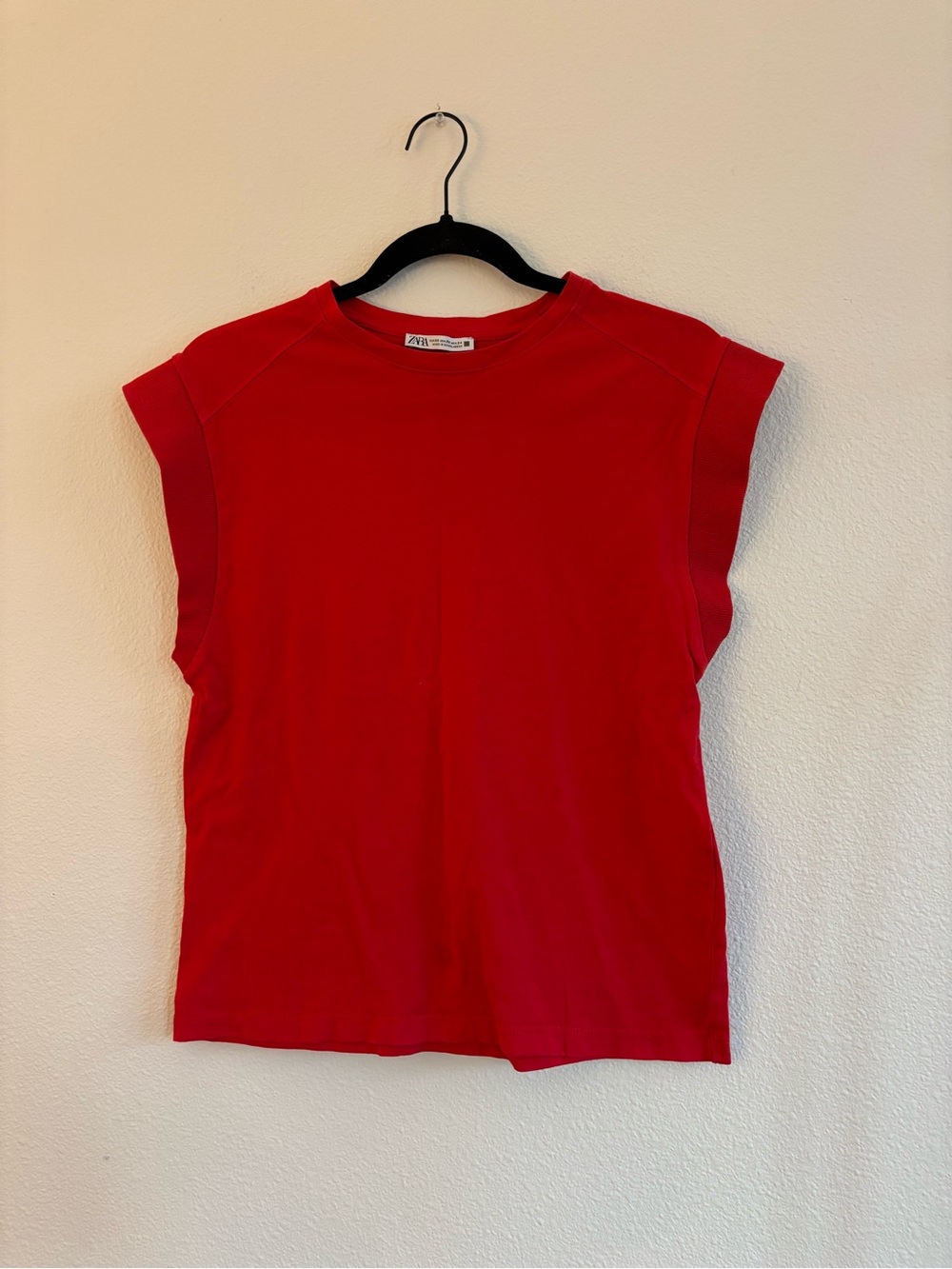 Zara boxy muscle tee size XS
